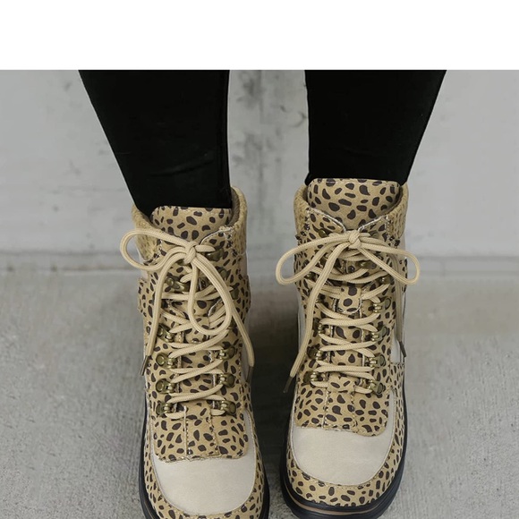 Leopard print leather laced up boots with cowboy style square toe boots size 8 - Picture 2 of 15